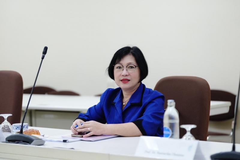 นางสาวสุนีย์ ศรีส�