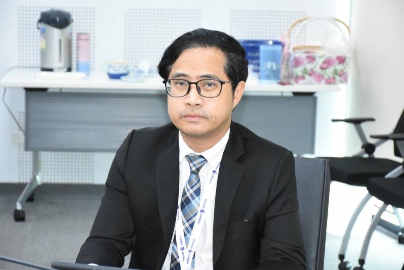 นางจตุพร โรจนพานิ�