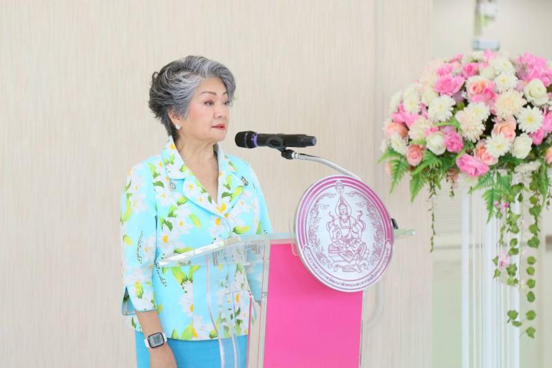 พม. รับมอบทุนการศึ