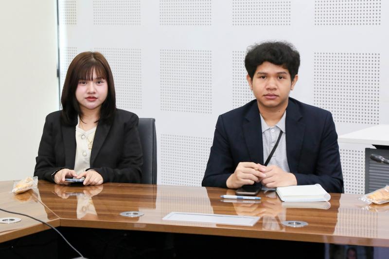 นางจตุพร โรจนพานิ�