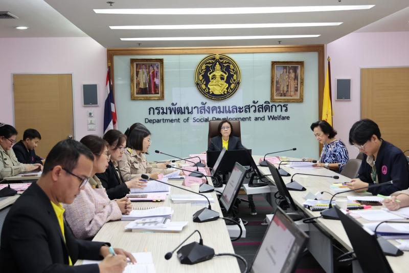 นางสาวสุนีย์ ศรีส�