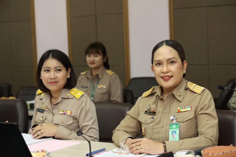นางสาวสุนีย์ ศรีส�