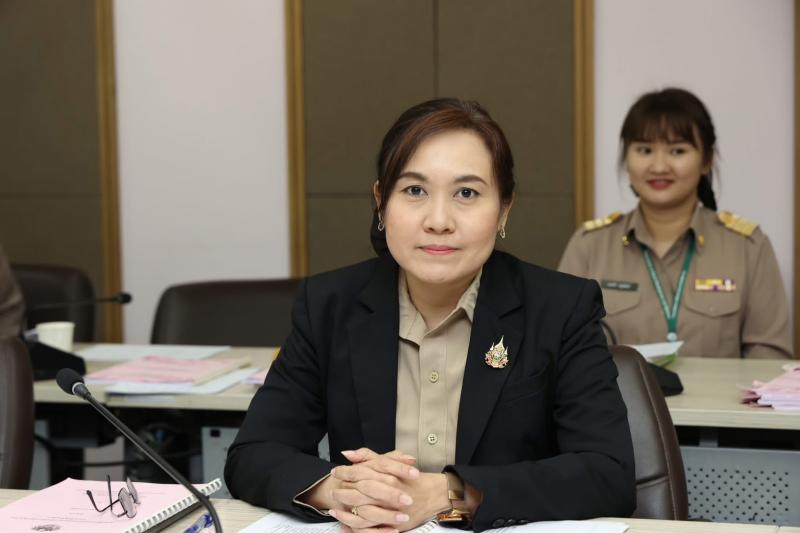 นางสาวสุนีย์ ศรีส�