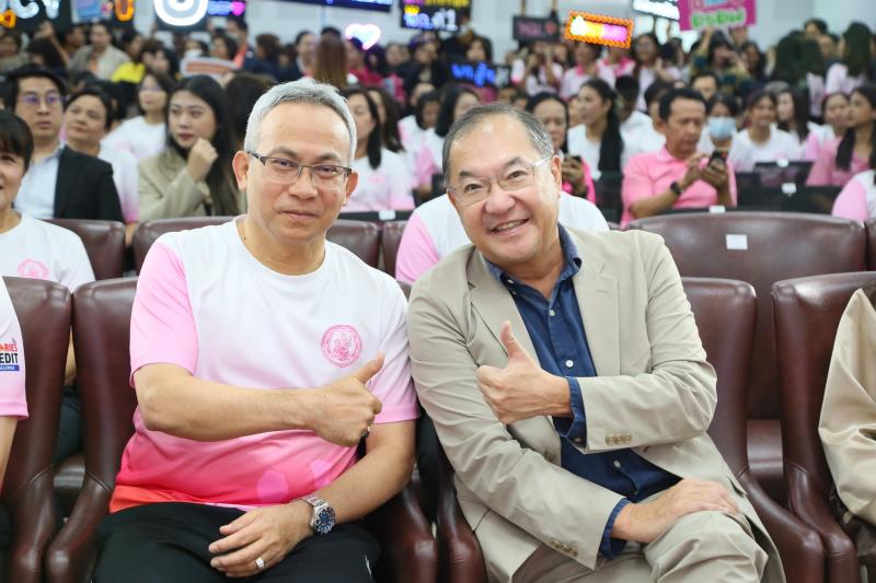 นายอนุกูล ปีดแก้ว 