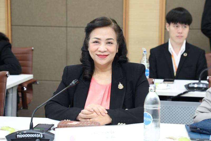 นายอนุกูล ปีดแก้ว 