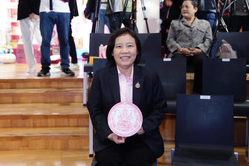 นางสาวสุนีย์ ศรีส�
