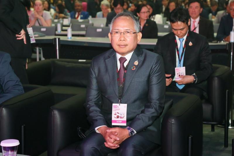 ปลัด พม. เป็นประธา�