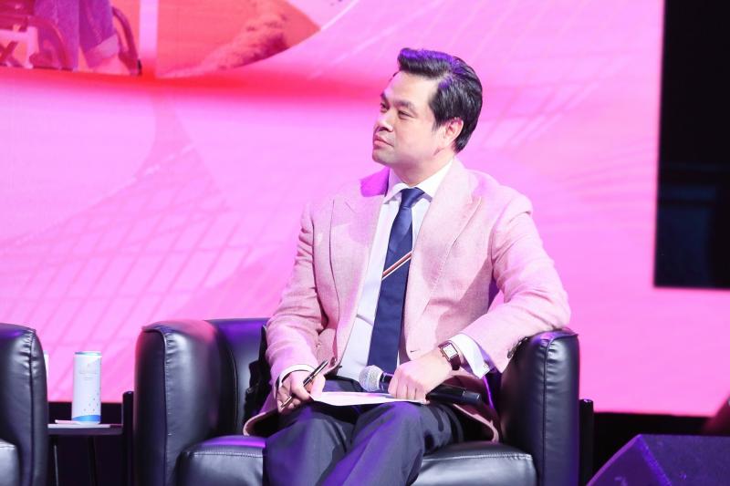ปลัด พม. พร้อมด้วย �