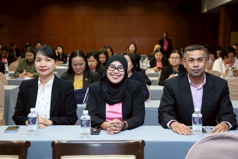 ปลัด พม. ย้ำ 76 พมจ. เ�
