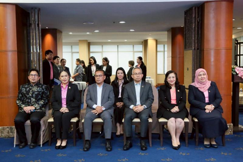 ปลัด พม. ย้ำ 76 พมจ. เ�