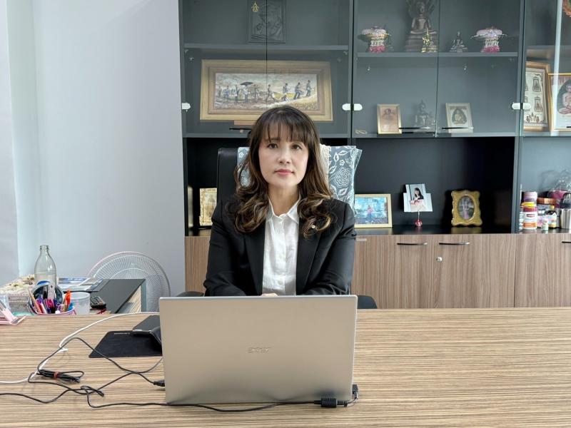 นางสาวชวนชม จันทะ�