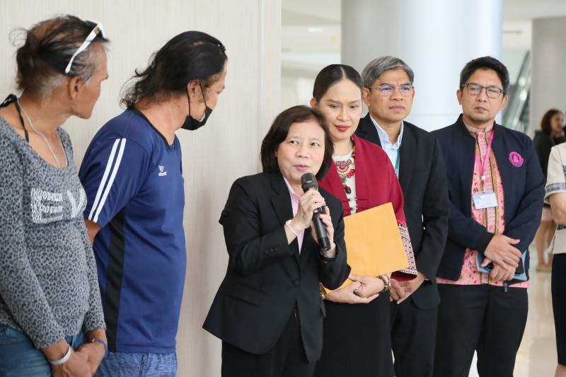 นางสาวสุนีย์ ศรีส�
