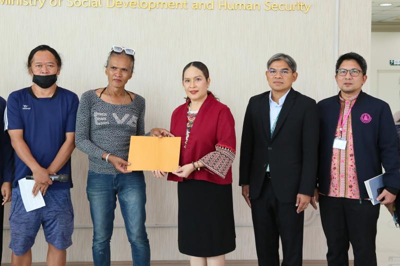 นางสาวสุนีย์ ศรีส�