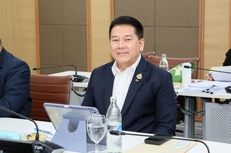 นายอนุกูล ปีดแก้ว 