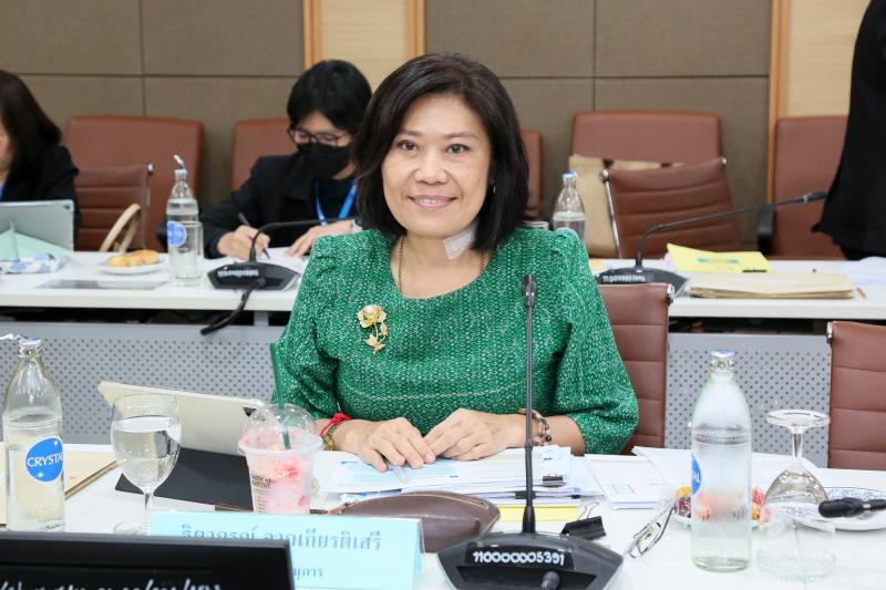 นายอนุกูล ปีดแก้ว 
