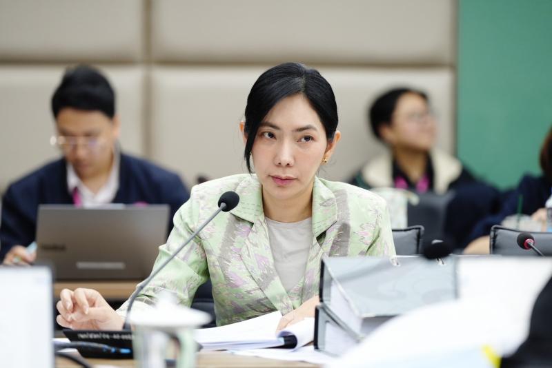 นางสาวสุนีย์ ศรีส�