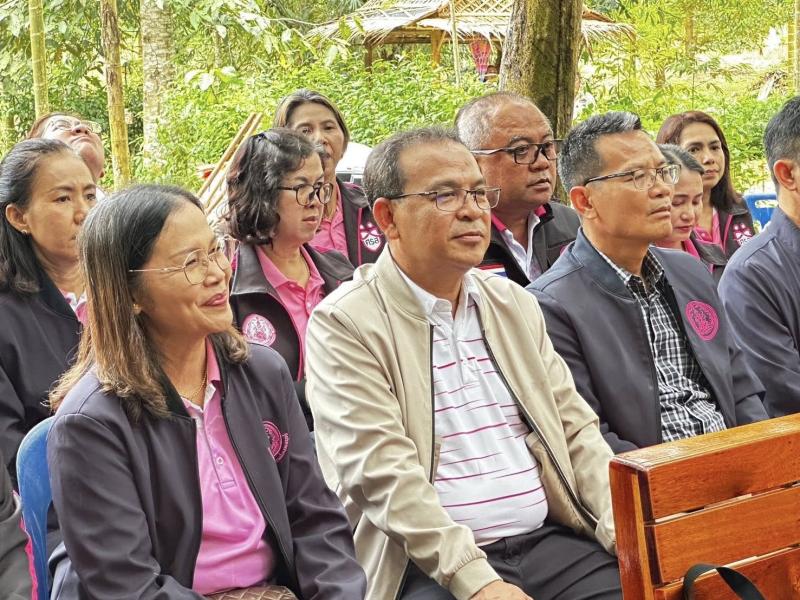 ศาสตราจารย์ ดร. กน�