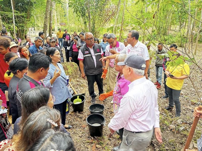 ศาสตราจารย์ ดร. กน�