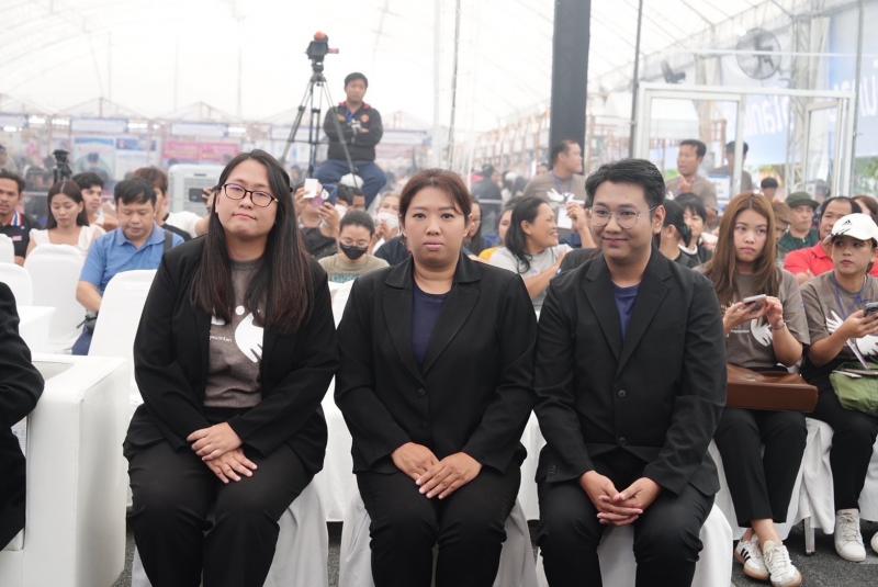นางสาวสนธยา บุณยภ�