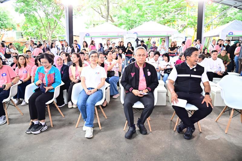 กระทรวง พม. โดยกรม�