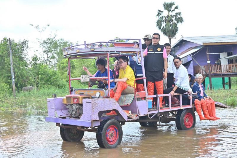 "อัครา" ลงพื้นท�
