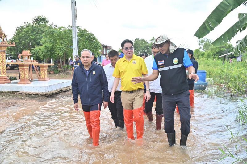 "อัครา" ลงพื้นท�