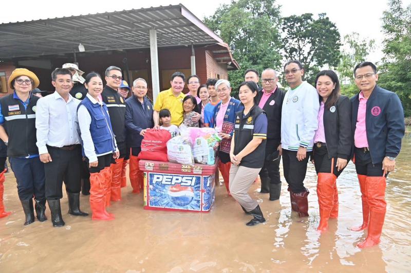 "อัครา" ลงพื้นท�