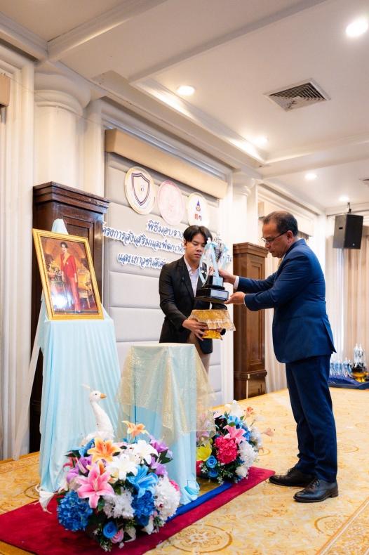 นายอุเทน ชนะกุล ผู