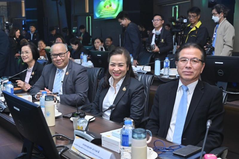 รมว.พม. ร่วมเป็นสั�