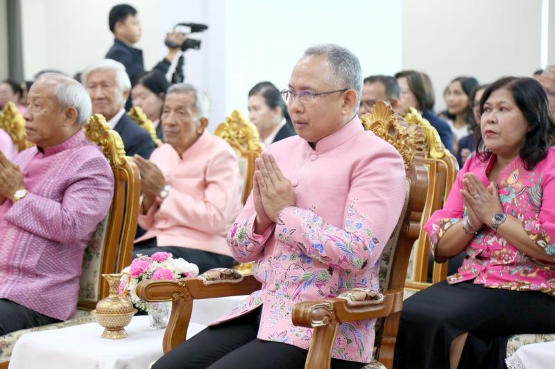 ปลัด พม. เป็นประธา�
