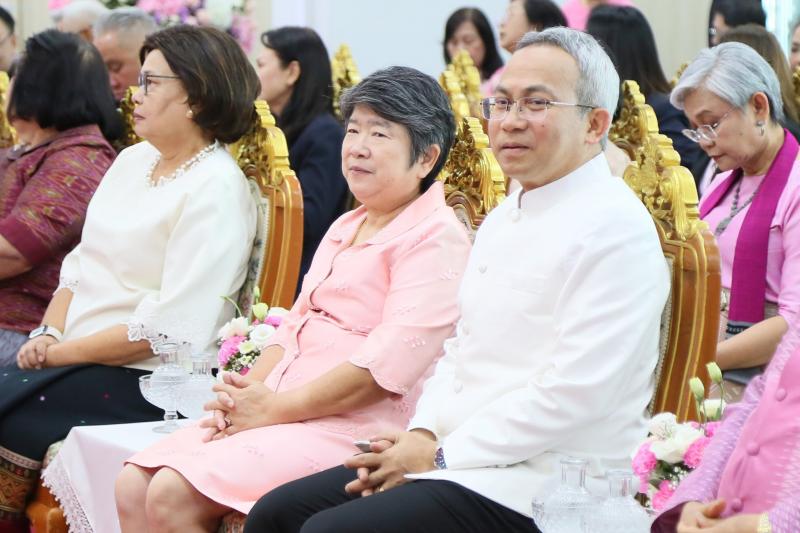 ปลัด พม. เป็นประธา�