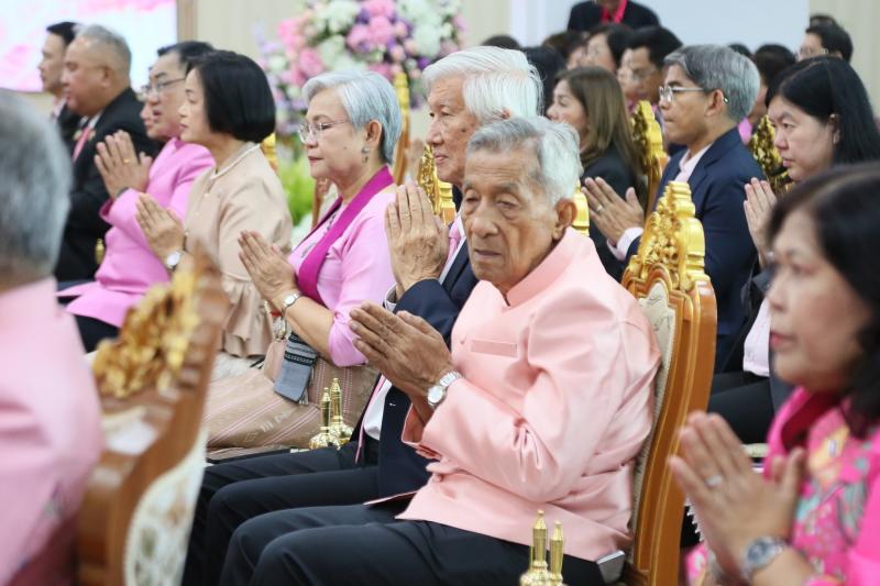 ปลัด พม. เป็นประธา�