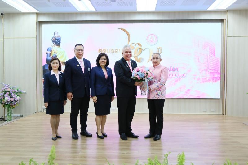 ปลัด พม. เป็นประธา�
