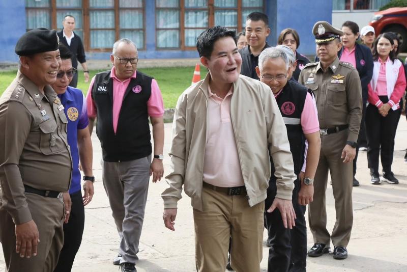 รมว.พม. พร้อม ปลัด พ