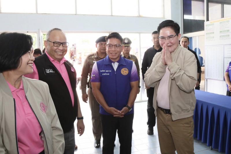 รมว.พม. พร้อม ปลัด พ