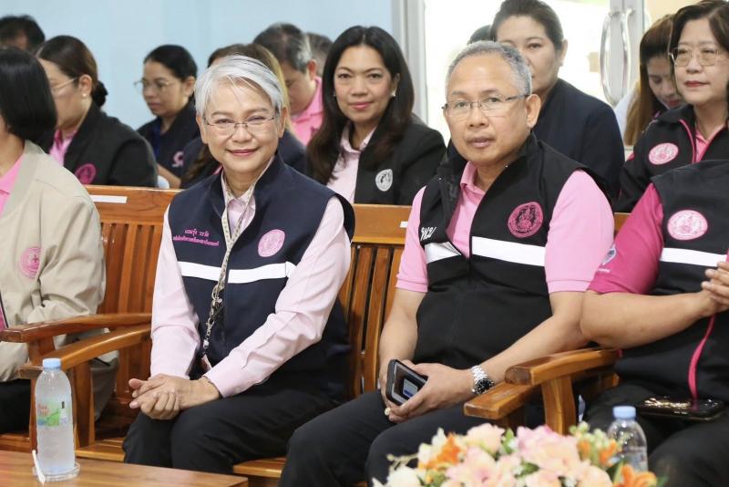 รมว.พม. พร้อม ปลัด พ