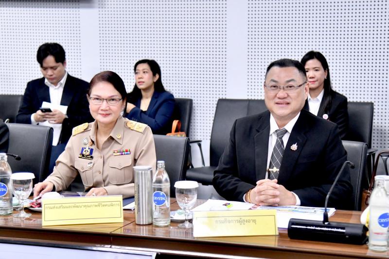 ร้อยเอก ธรรมนัส พร