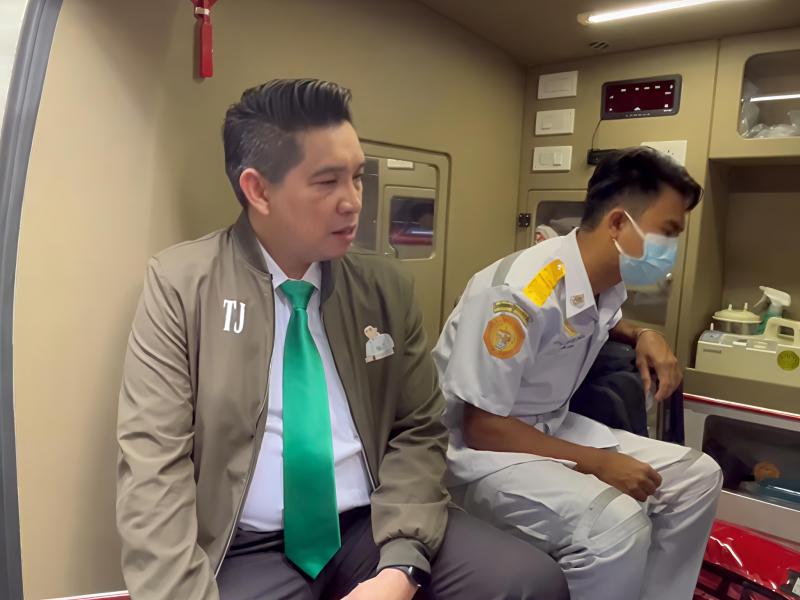 นายกองตรี ดร. ธนกฤ�