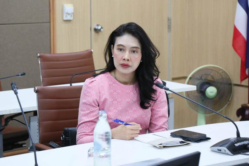 นางสาวสุนีย์ ศรีส�