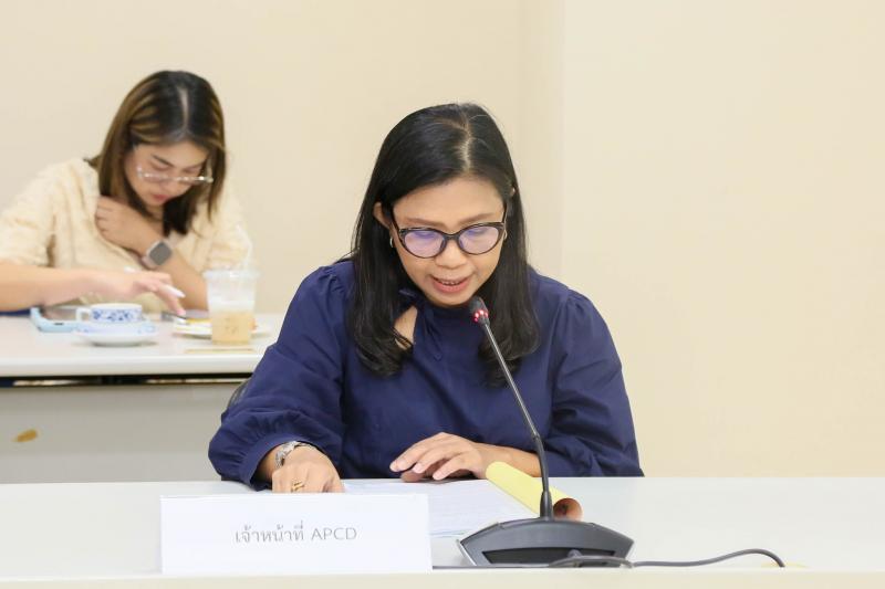 นางจตุพร โรจนพานิ�