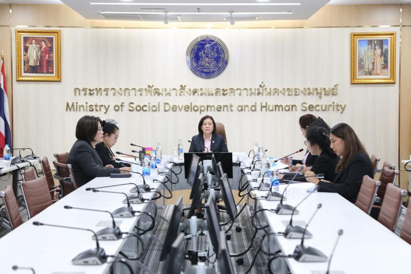 นางสาวสุนีย์ ศรีส�