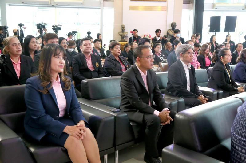 ปลัด พม. เป็นประธา�