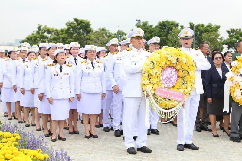 ปลัด พม. พร้อมด้วย�