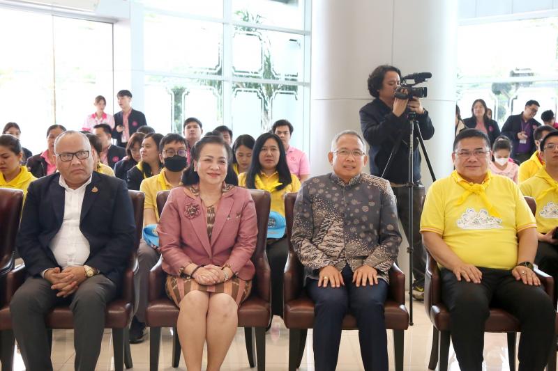 ปลัด พม. เป็นประธา�