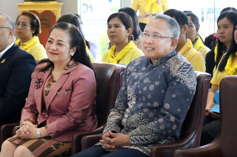 ปลัด พม. เป็นประธา�
