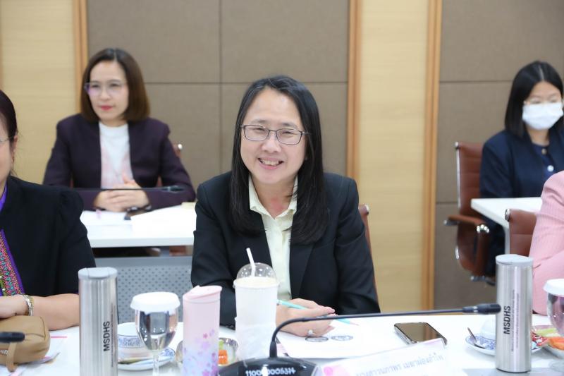 ปลัด พม. เป็นประธา�
