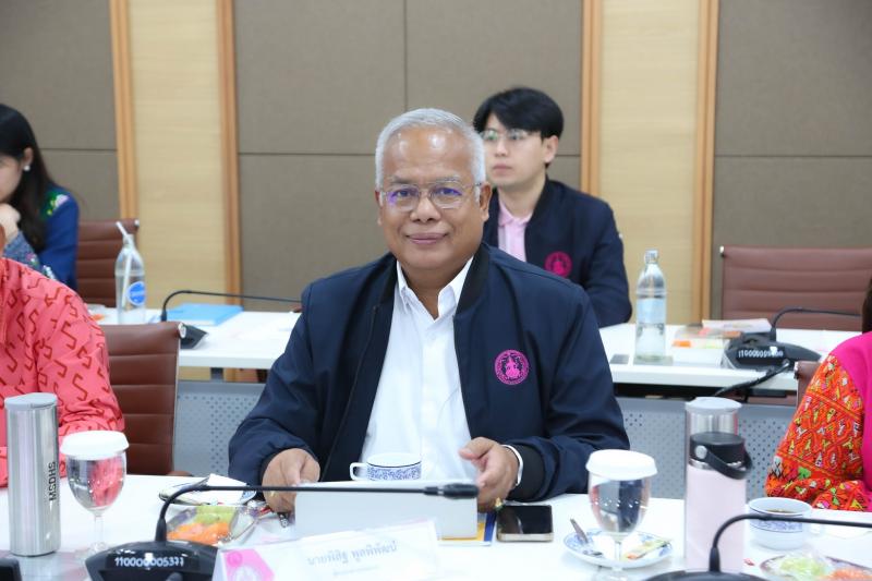 ปลัด พม. เป็นประธา�