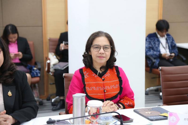 ปลัด พม. เป็นประธา�