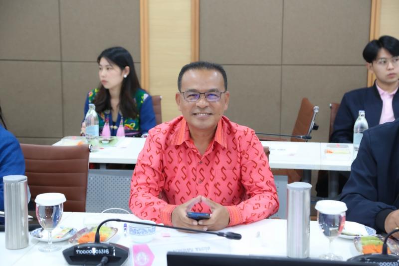 ปลัด พม. เป็นประธา�