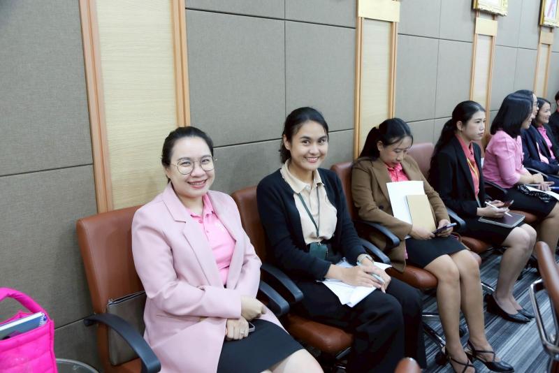 ปลัด พม. เป็นประธา�